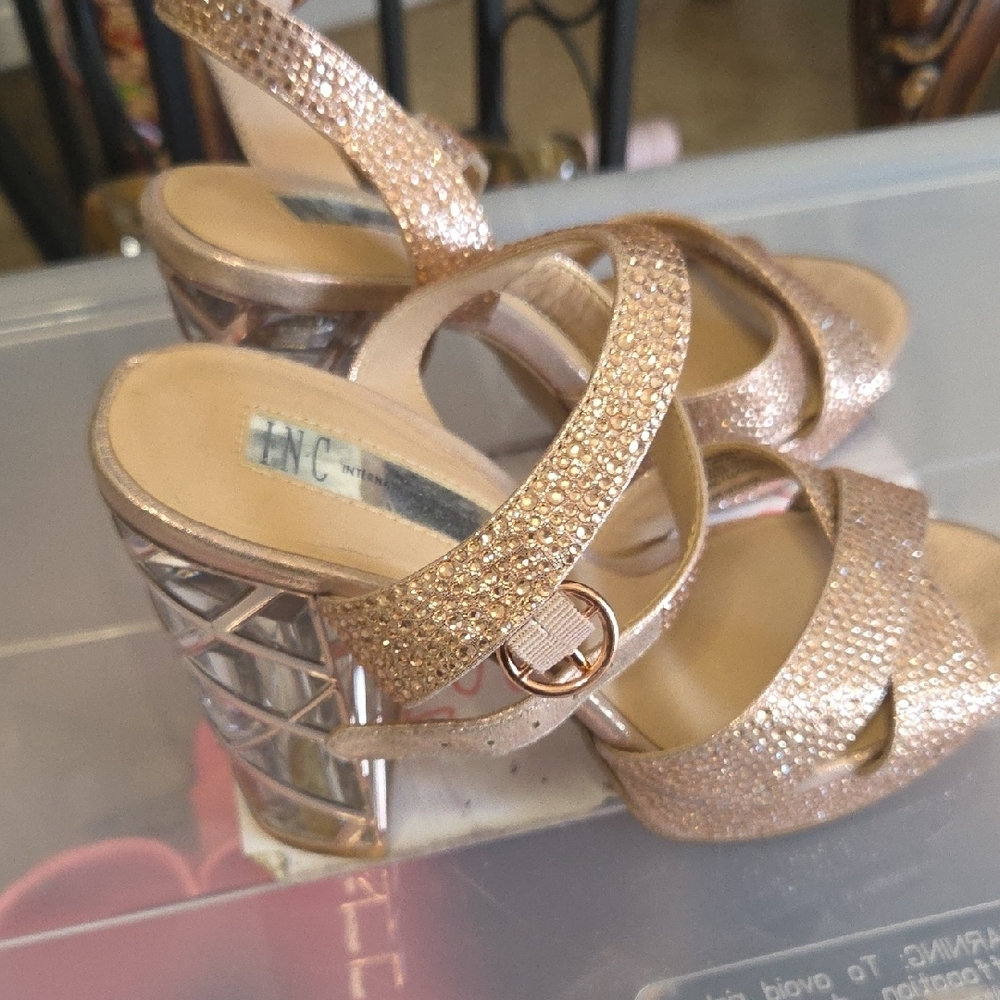 INC International Concepts Shimmering Rose Gold Heels Size 7